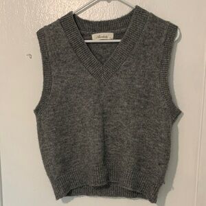 Ameda Gray V-Neck Sweater Vest